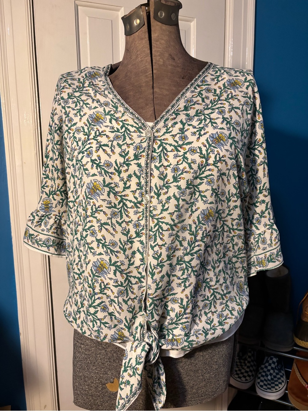 Max Studio White Floral Tie-Front V-Neck Blouse